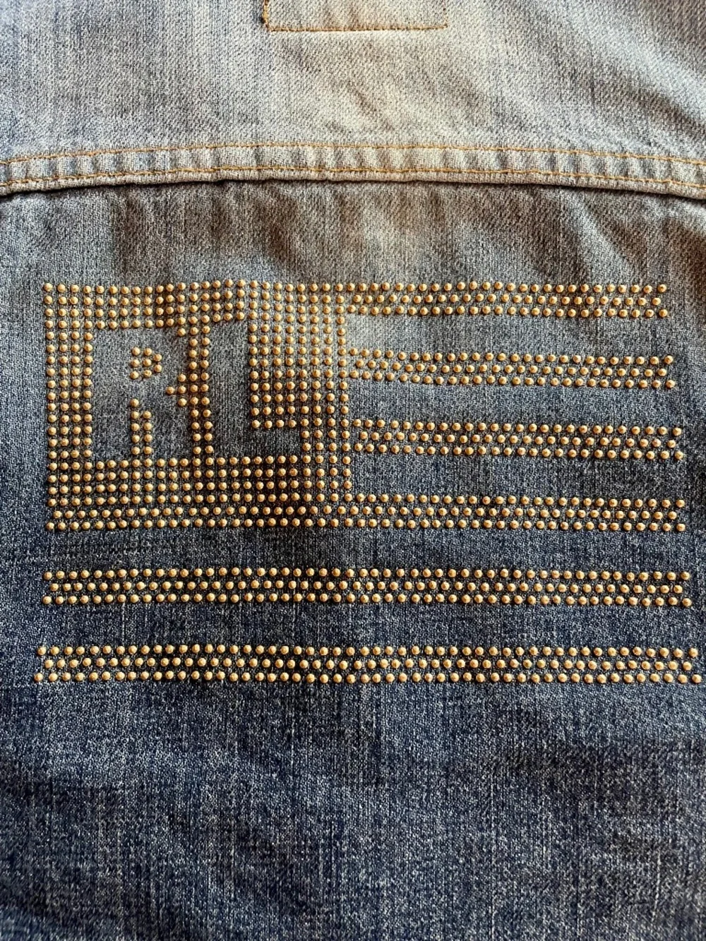 Vintage Ralph Lauren Denim Jacket, back is beaded with American Flag, sz. L - Picture 3 of 5